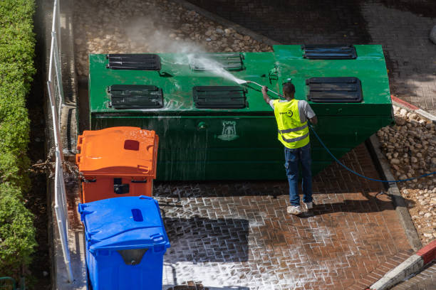 Best Garage Pressure Washing  in Leola, PA